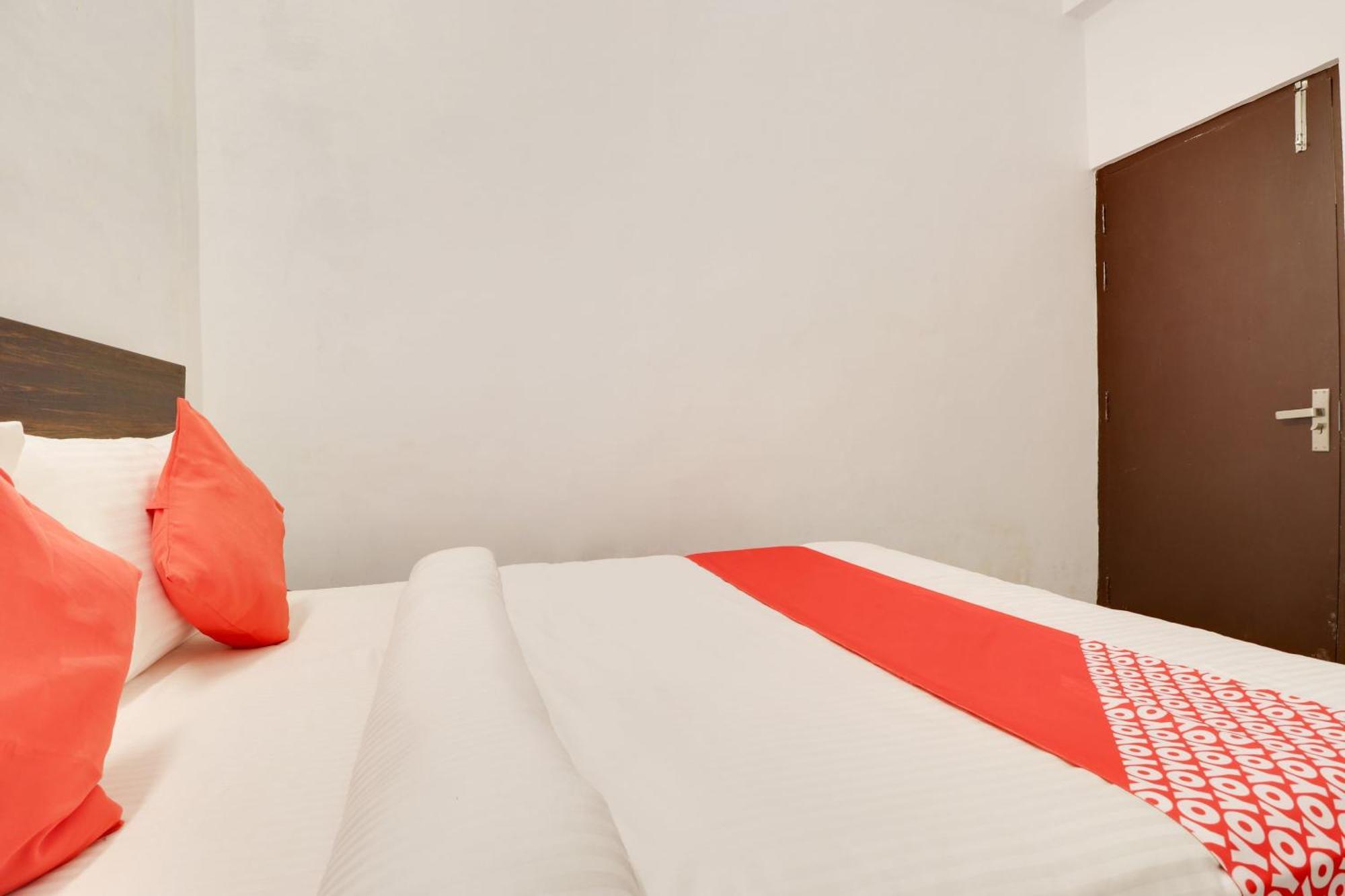 Hotel O The Velvet Chinhat Tiraha Dış mekan fotoğraf
